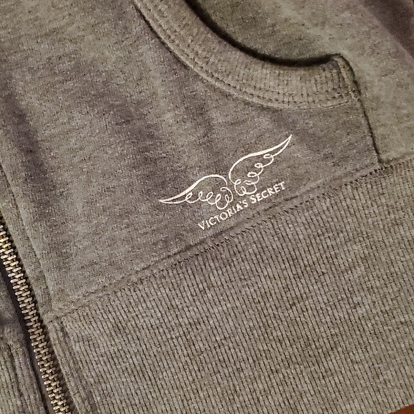 🎁2/$25 Victoria's Secret zip up hoodie- medium - Picture 3 of 5